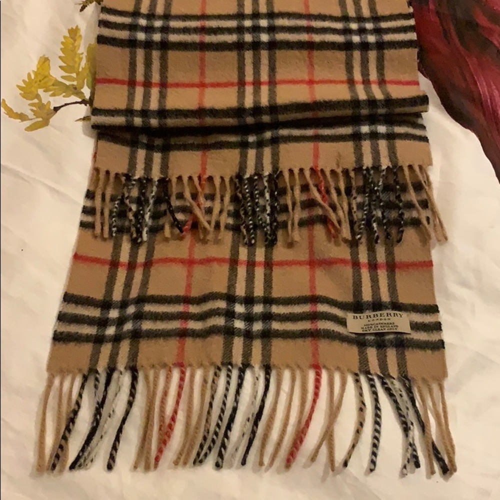 Burberry classic check Cashmere scarf